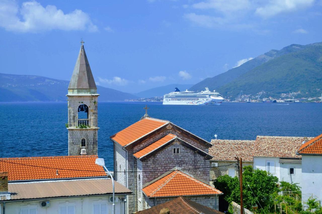 Bayview Apartments Tivat Montenegro Exterior photo